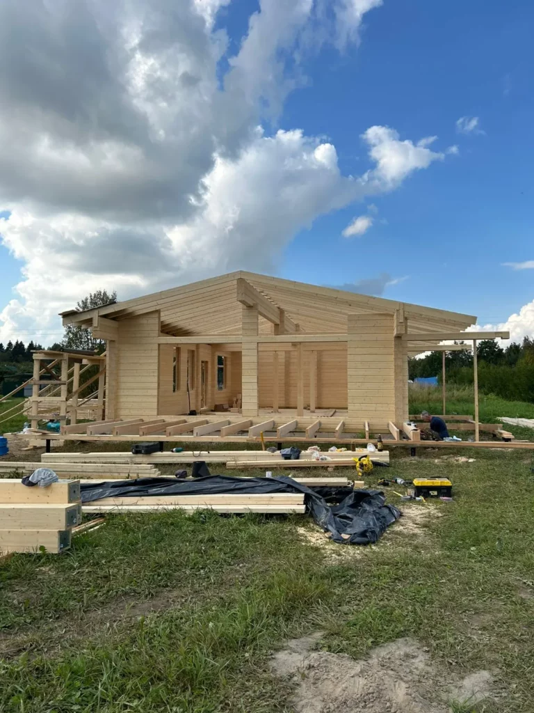 Дом из клееного бруса по домокомплекту Завода КДК - фото с объекта 1